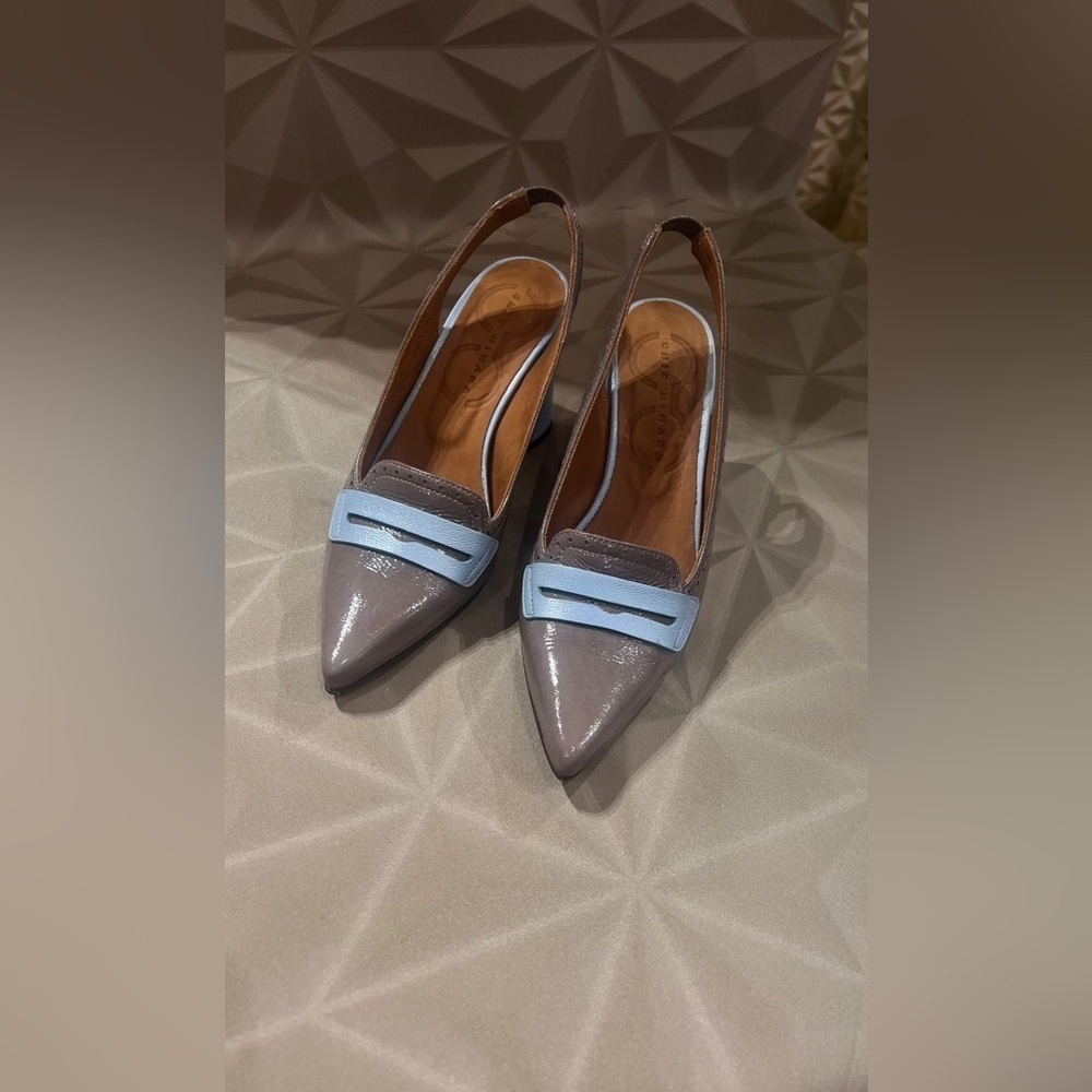 Chie Mihara Patent Leather Slingback Heels EU 36 Made in Spain Taupe & Blue NWT - Picture 4 of 9